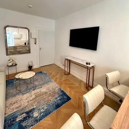Apartment Barla - T2 Au Coeur Du Quartier Du Port De